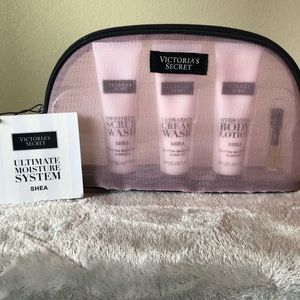 Victoria Secret Ultimate Moisture set